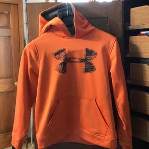 Under Armour sweatshirt